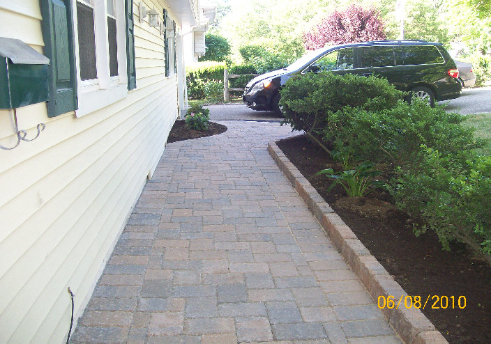 georgessons%26landscaping080001.jpg